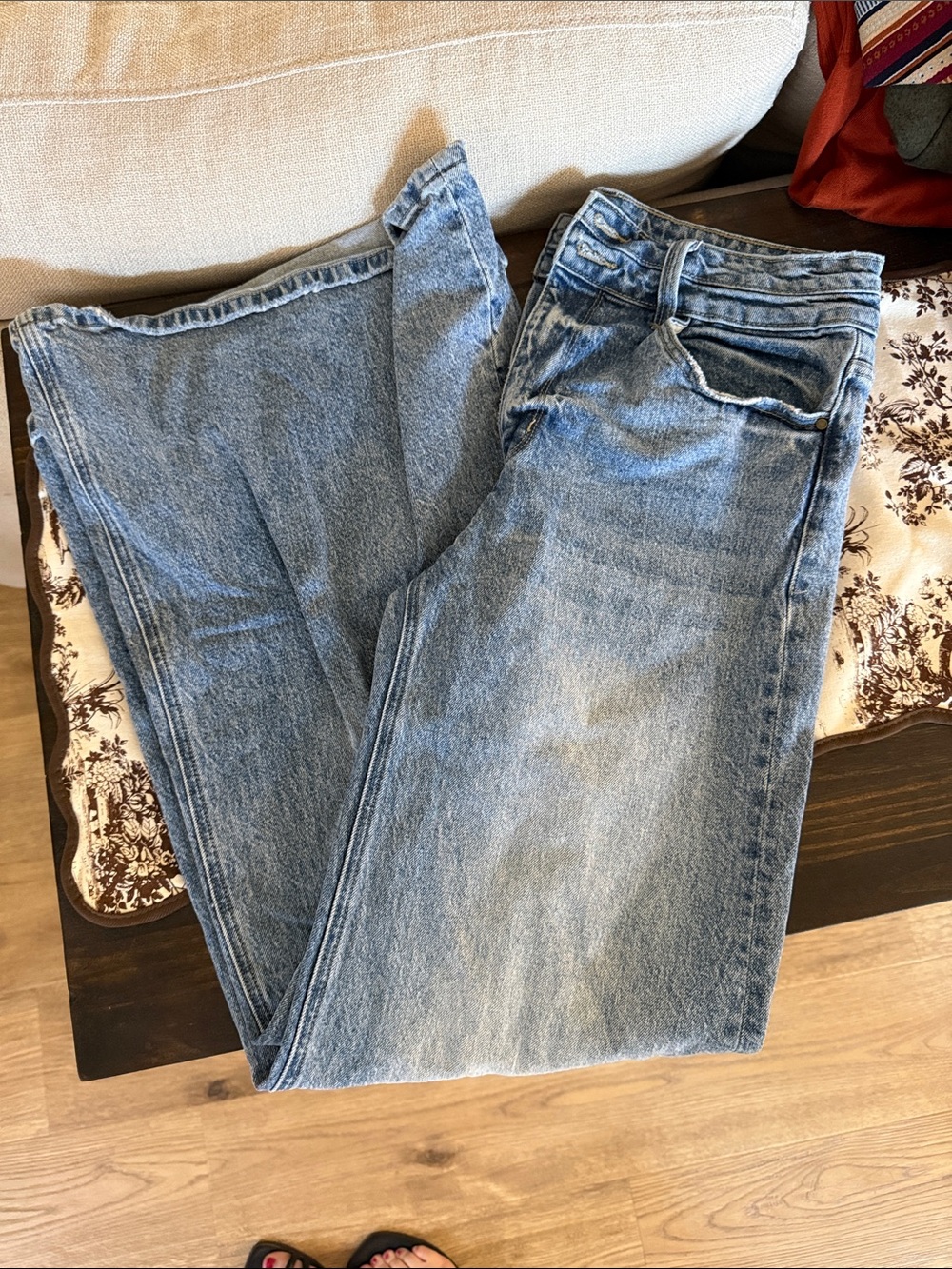 Women’s Wide Leg Jeans